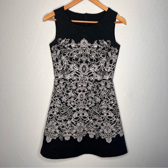 Floral Embroidered Black & White Sleeveless Dress. Size Small. - Picture 2 of 12